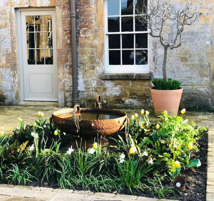 Escape To Ash House 18Th Century Manor In Somerset Martock Exteriör bild